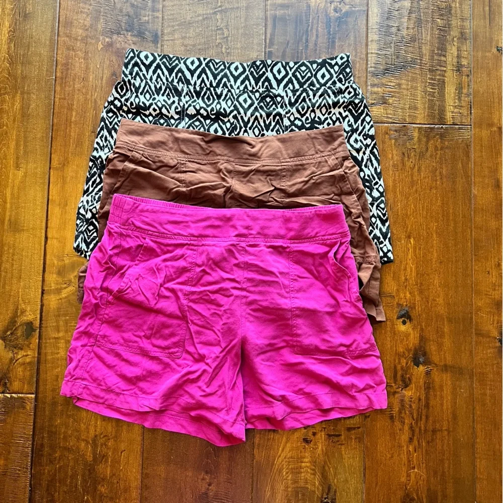 3 pairs Wildfox Flowy Shorts - Picture 1 of 9